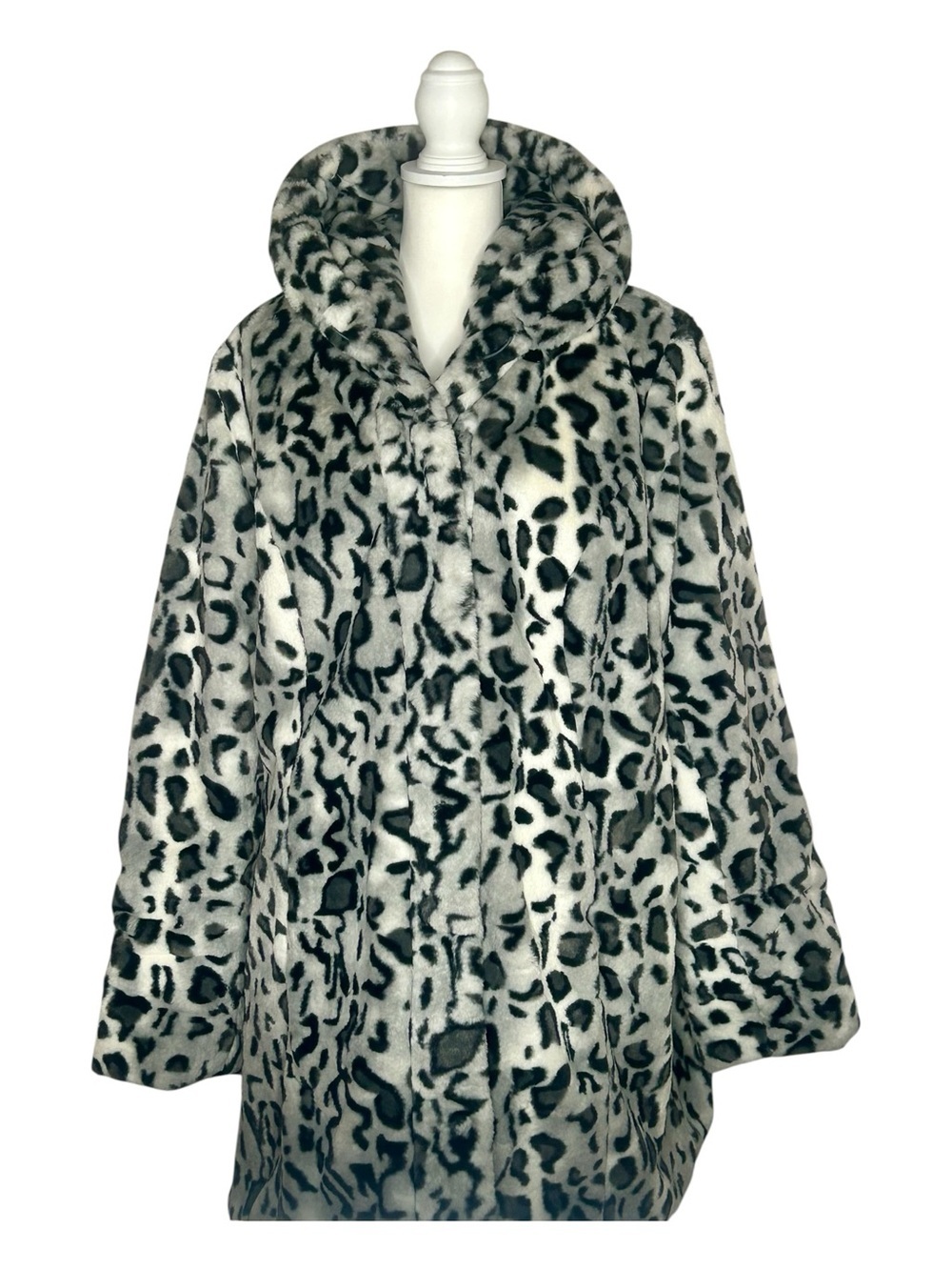 Dennis Basso Gray Black Reversible Leopard Print coat size 1X NWOT Mob Wife